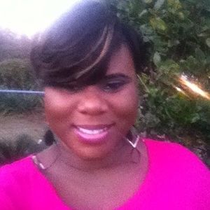 Meet your Posher, Denisha